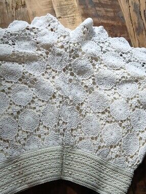 Umgee Cream Crochet HW Shorts